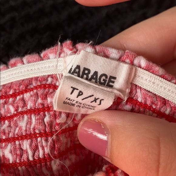 Off the shoulder scrunchie material crop top - Picture 4 of 4